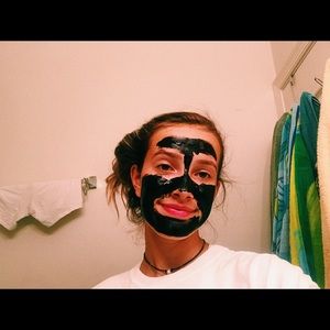 Meet your Posher, Isabel